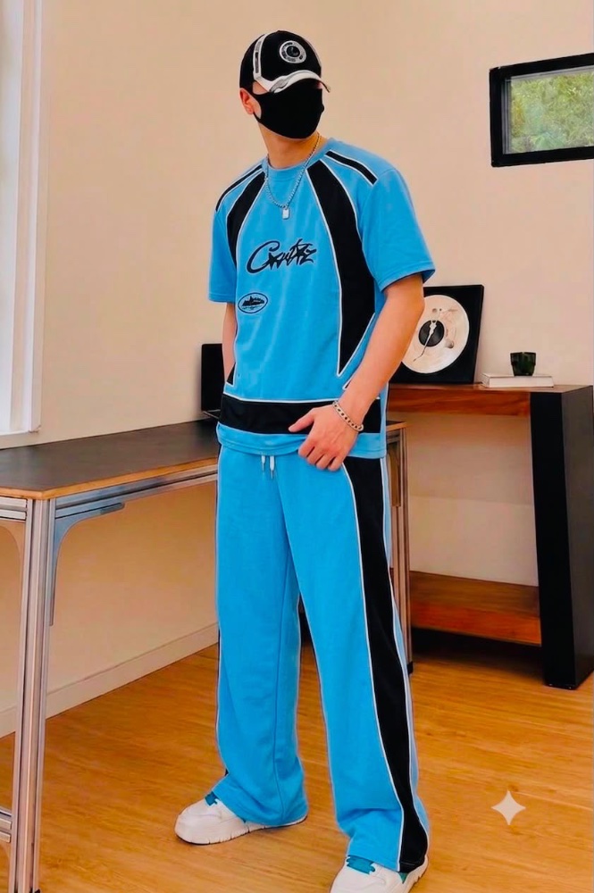 Ensemble t-shirt + pantalon large